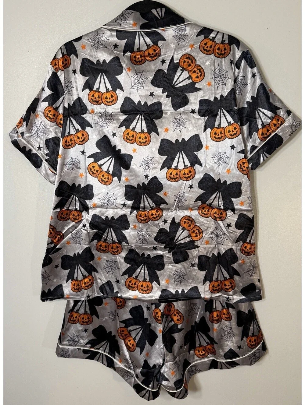 Halloween Gray Satin Pajama Set Women Large Pumpkin Cherry Bow Coquette EUC Pjs